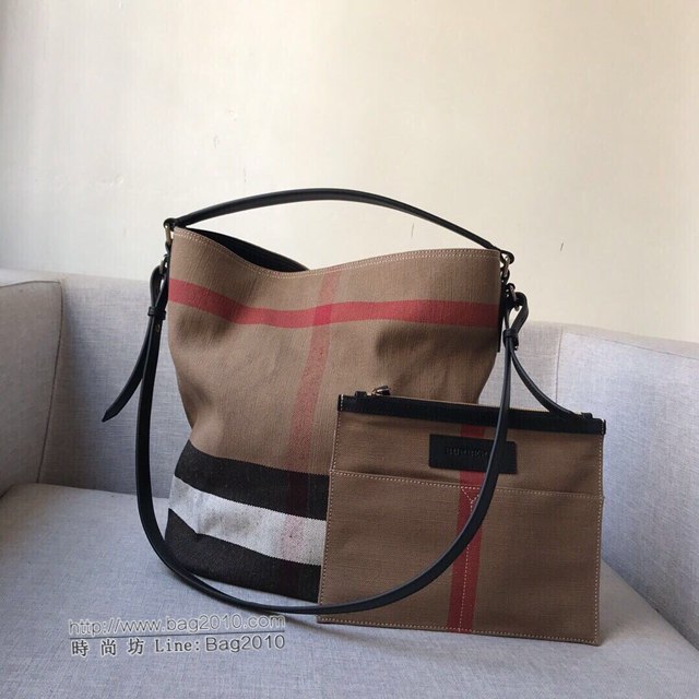 Burberry專櫃新款女包 巴寶莉撞色包黃麻帆布Hobo包 手提肩背水桶包  db1049